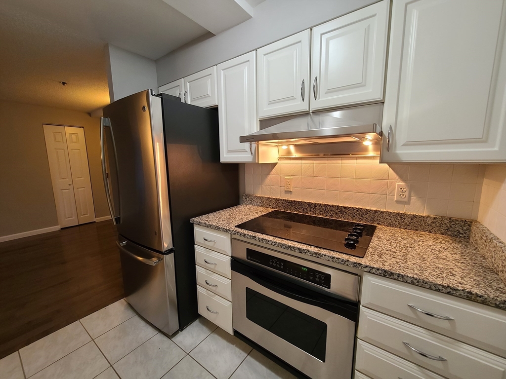 2 bed, 1.5 bath apartment for rent at 357 Commercial St Unit 507, North End — photo 4 of 22