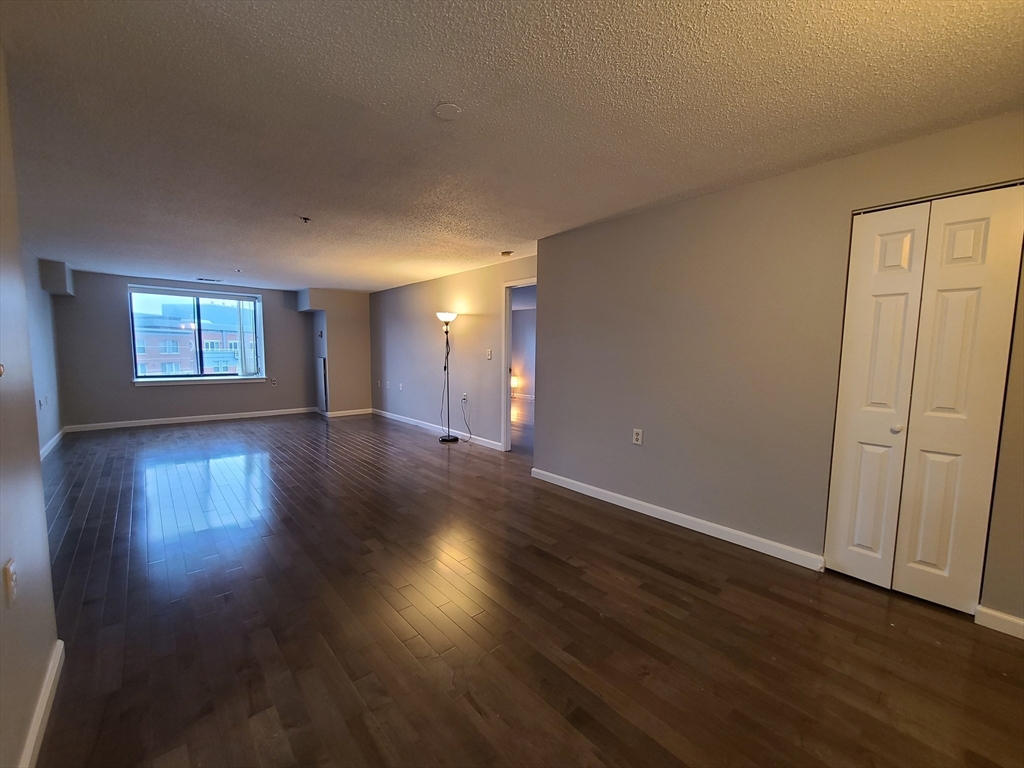 2 bed, 1.5 bath apartment for rent at 357 Commercial St Unit 507, North End — photo 6 of 22