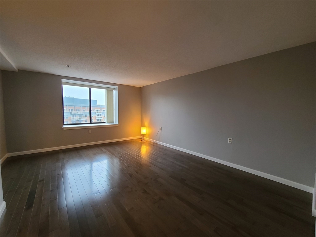 2 bed, 1.5 bath apartment for rent at 357 Commercial St Unit 507, North End — photo 9 of 22