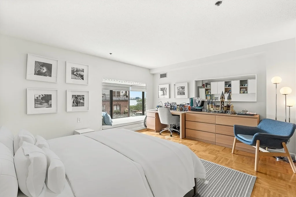 2 bed, 1 bath apartment for rent at 357 Commercial St Unit 514, Waterfront — photo 9 of 25