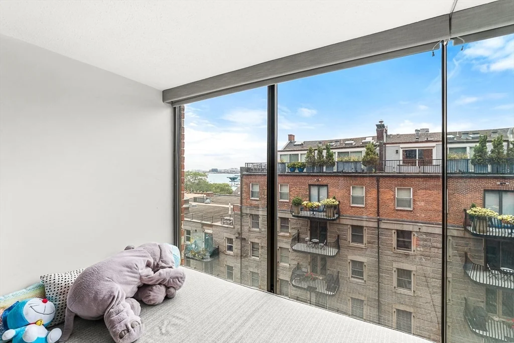 2 bed, 1 bath apartment for rent at 357 Commercial St Unit 514, Waterfront — photo 12 of 25