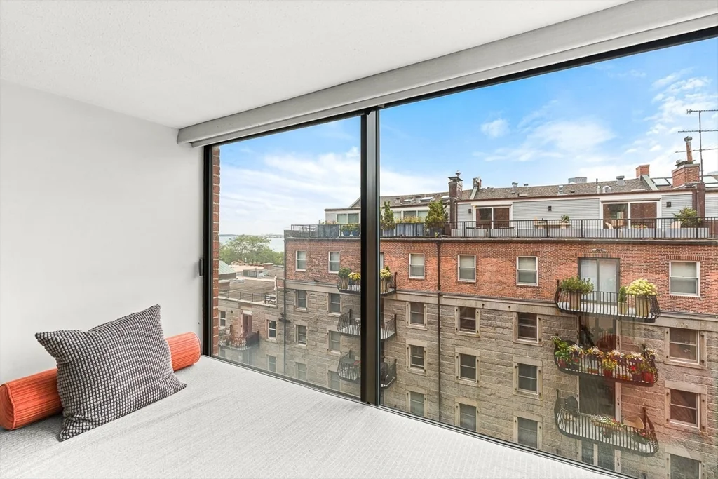 2 bed, 1 bath apartment for rent at 357 Commercial St Unit 514, Waterfront — photo 11 of 25