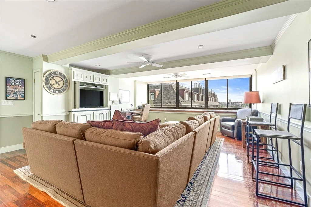 2 bed, 2 bath apartment for rent at 357 Commercial St Unit 725, Boston — photo 5 of 29