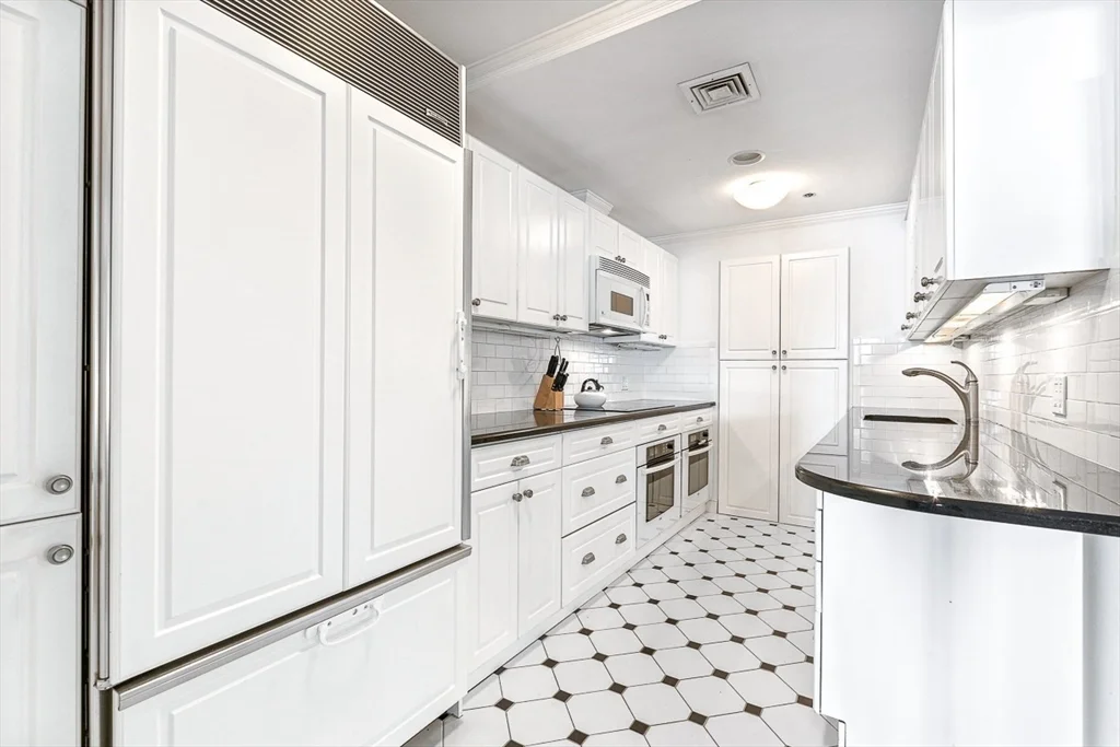 2 bed, 2 bath apartment for rent at 357 Commercial St Unit 725, Boston — photo 9 of 29