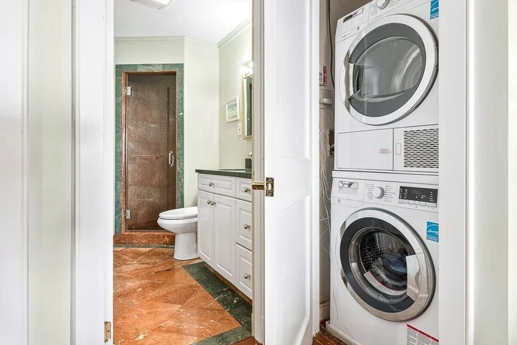 2 bed, 2 bath apartment for rent at 357 Commercial St Unit 725, Boston — photo 19 of 29