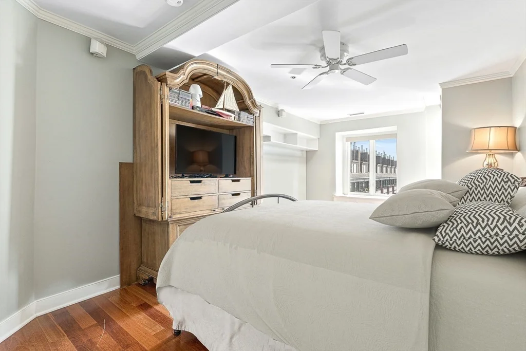 2 bed, 2 bath apartment for rent at 357 Commercial St Unit 725, Boston — photo 11 of 29