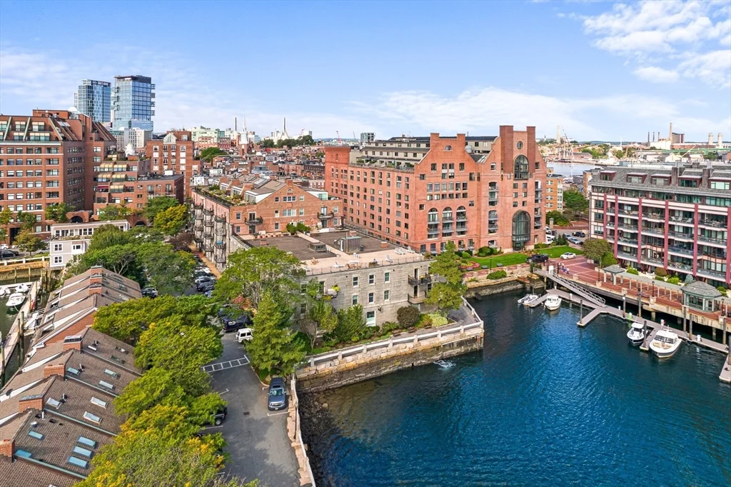 2 bed, 2 bath apartment for rent at 357 Commercial St Unit 725, Boston — photo 28 of 29