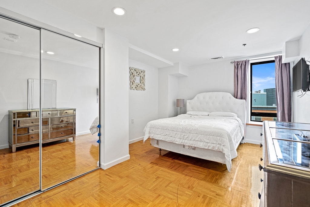 2 bed, 2 bath apartment for rent at 357 Commercial Unit 604, Waterfront — photo 10 of 20