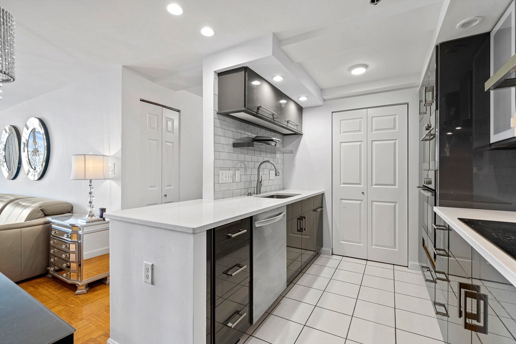 2 bed, 2 bath apartment for rent at 357 Commercial Unit 604, Waterfront — photo 5 of 20