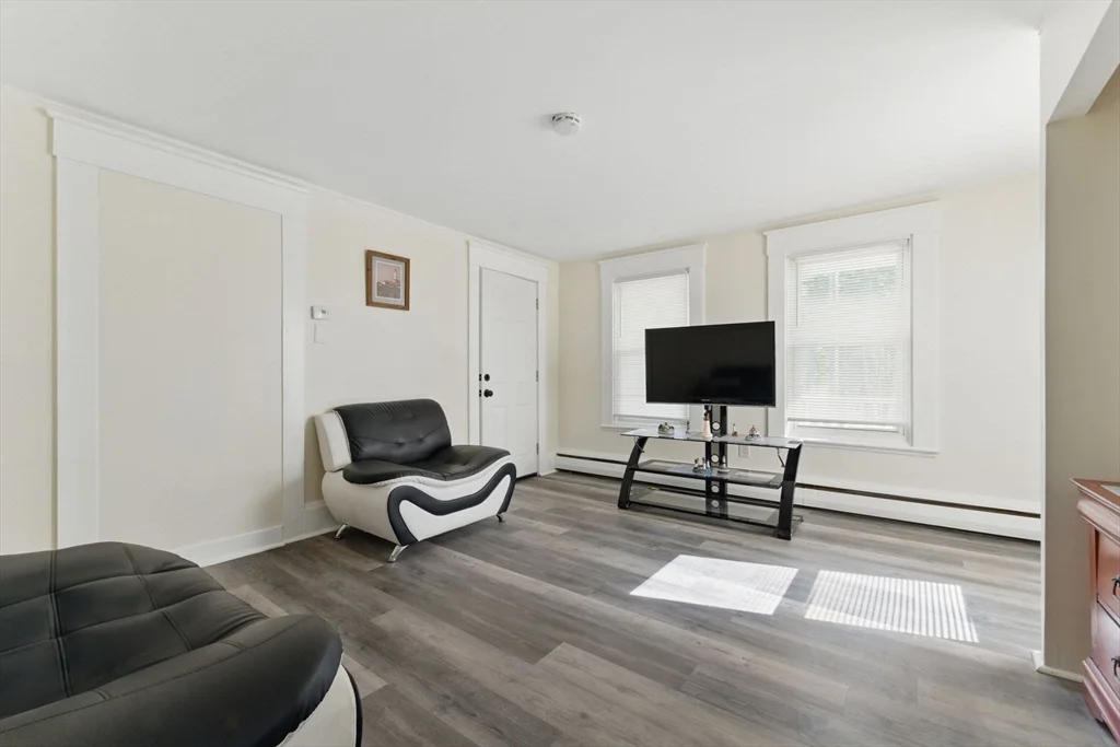 1 bed, 1 bath apartment for rent at 357 Granite St Unit 1L, Quincy — photo 3 of 8