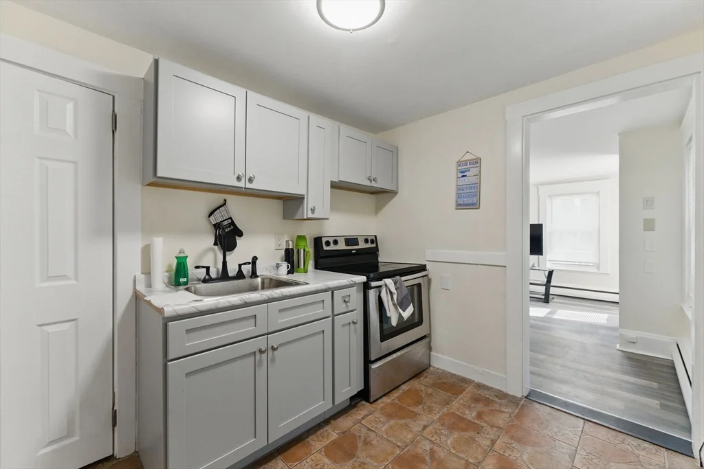 1 bed, 1 bath apartment for rent at 357 Granite St Unit 1L, Quincy — photo 2 of 8