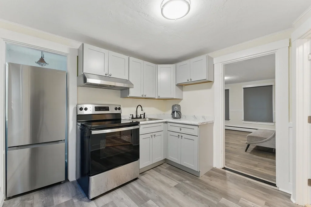1 bed, 1 bath apartment for rent at 357 Granite St Unit 1R, Quincy