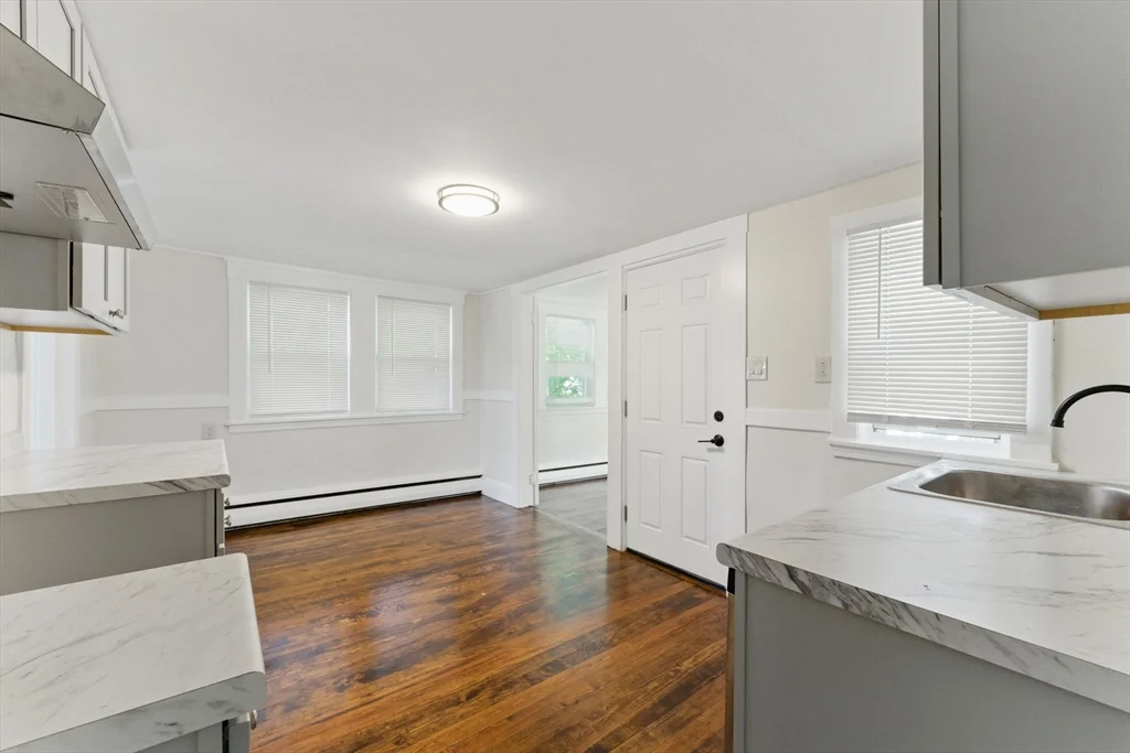 2 bed, 1 bath apartment for rent at 357 Granite St Unit 2, Quincy — photo 3 of 12