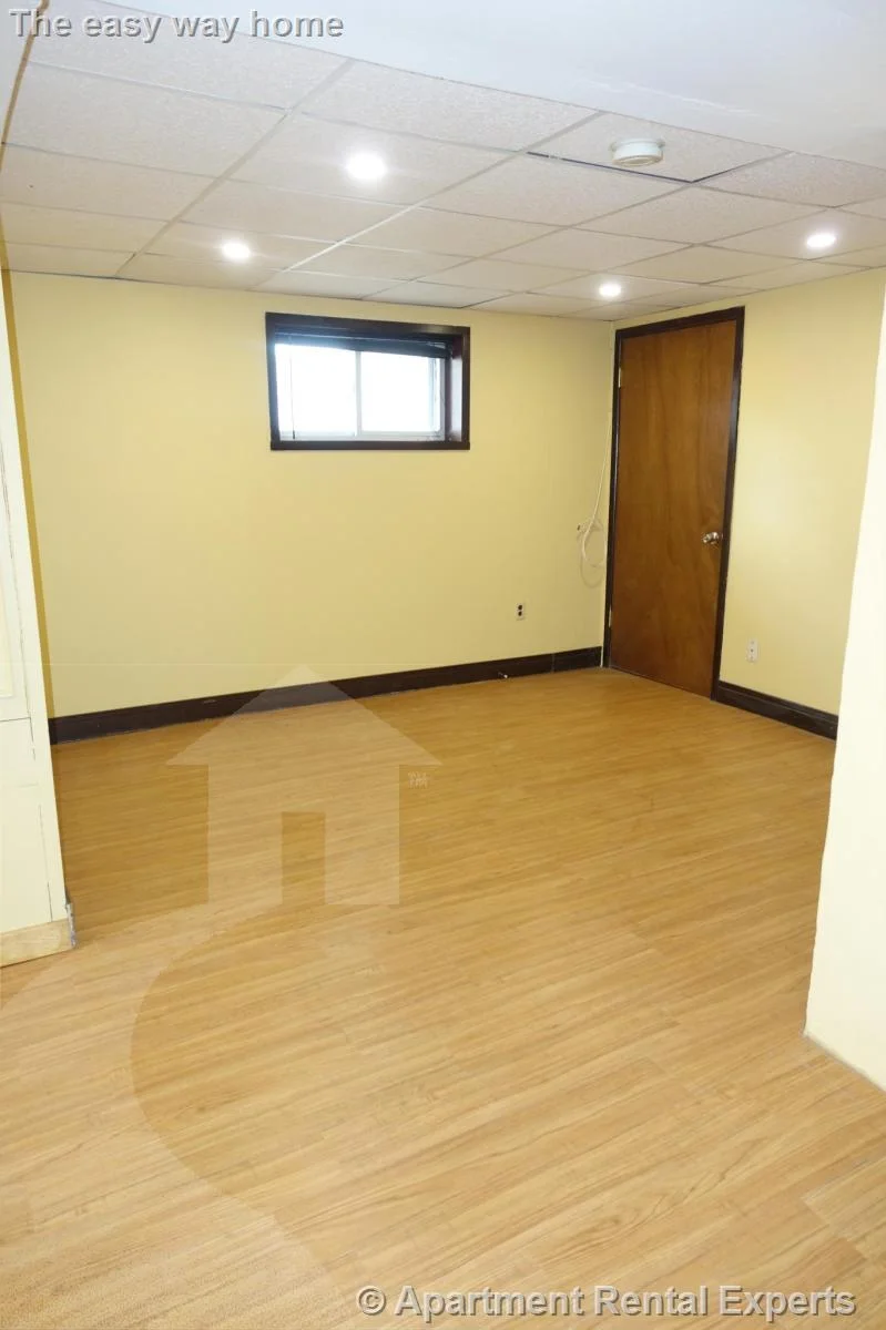 4 bed, 2 bath apartment for rent at 357 Highland Ave Unit 1R, Davis Square — photo 15 of 18