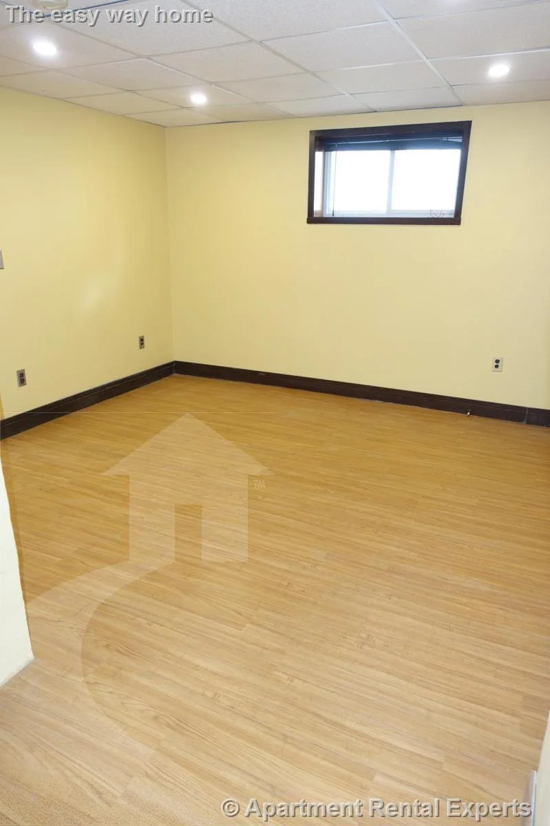 4 bed, 2 bath apartment for rent at 357 Highland Ave Unit 1R, Davis Square — photo 14 of 18