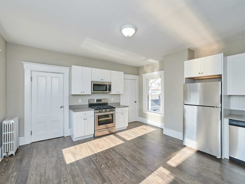 4 bed, 1 bath apartment for rent at 357 K St Unit 2, South Boston — photo 5 of 17
