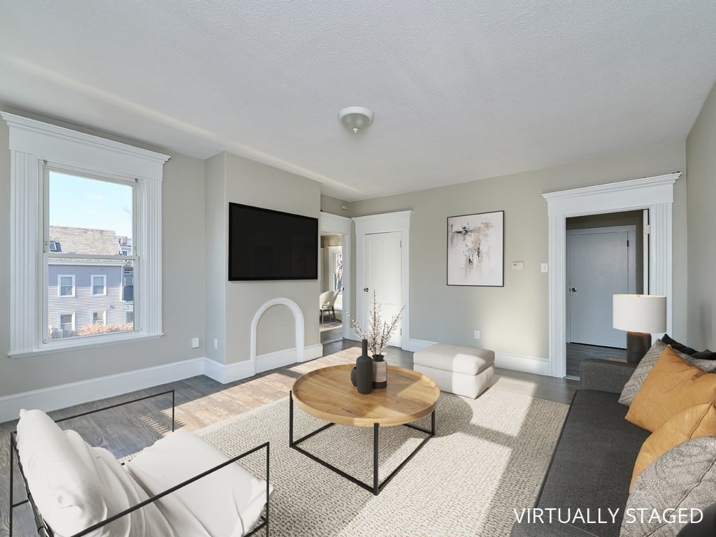4 bed, 1 bath apartment for rent at 357 K St Unit 2, South Boston