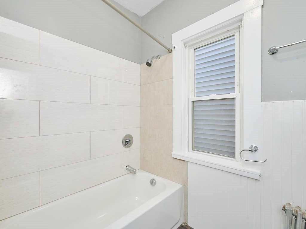 4 bed, 1 bath apartment for rent at 357 K St Unit 2, South Boston — photo 13 of 17