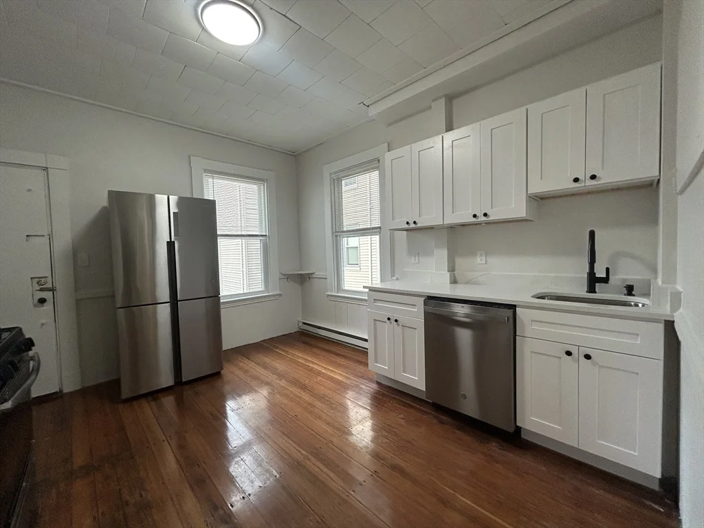 2 bed, 1 bath apartment for rent at 357 Prospect St Unit 2, Wellington-Harrington — photo 2 of 13