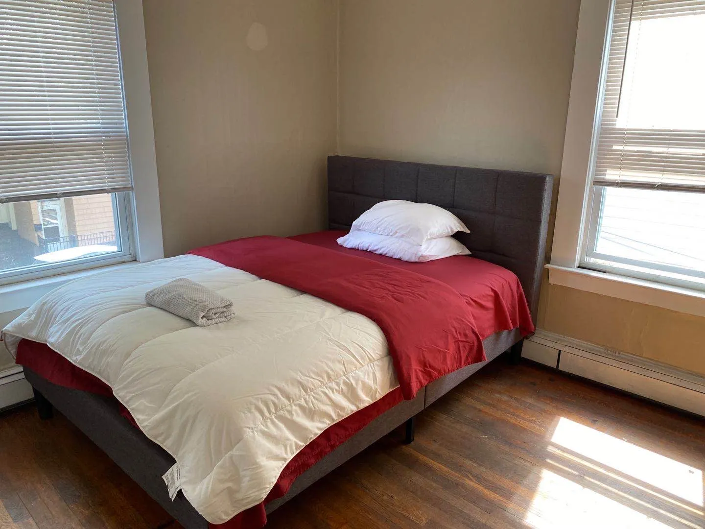 1 bed, 1 bath apartment for rent at 357 Windsor St Unit 1, Wellington-Harrington — photo 7 of 11