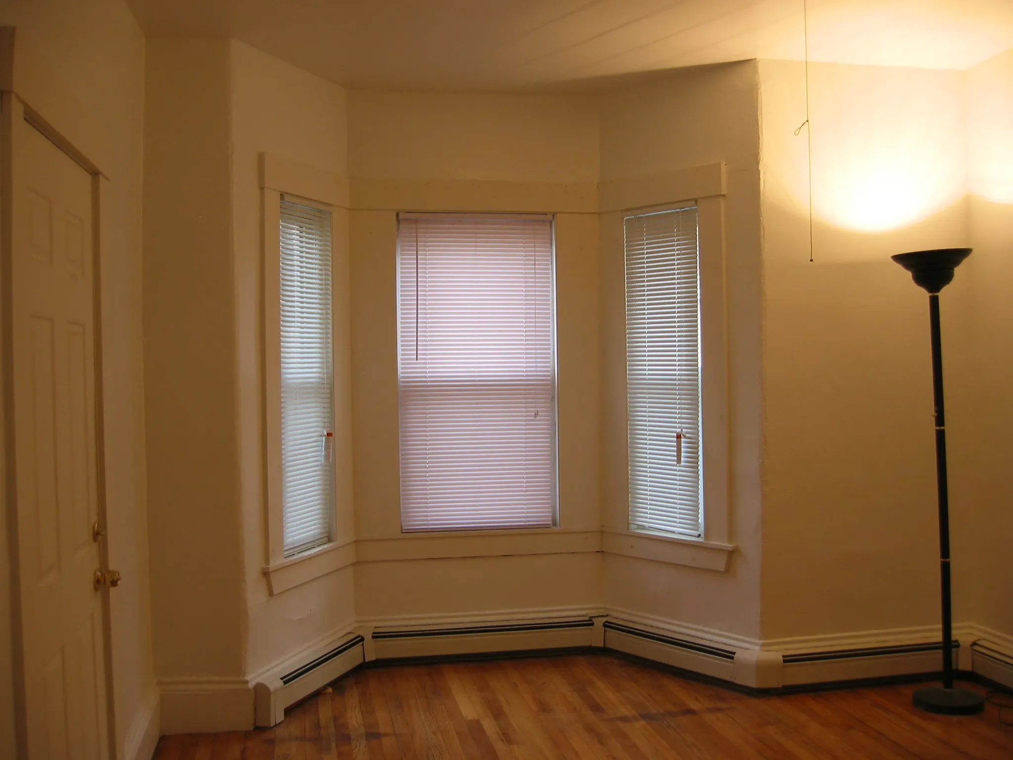1 bed, 1 bath apartment for rent at 357 Windsor St Unit 1, Wellington-Harrington — photo 3 of 11