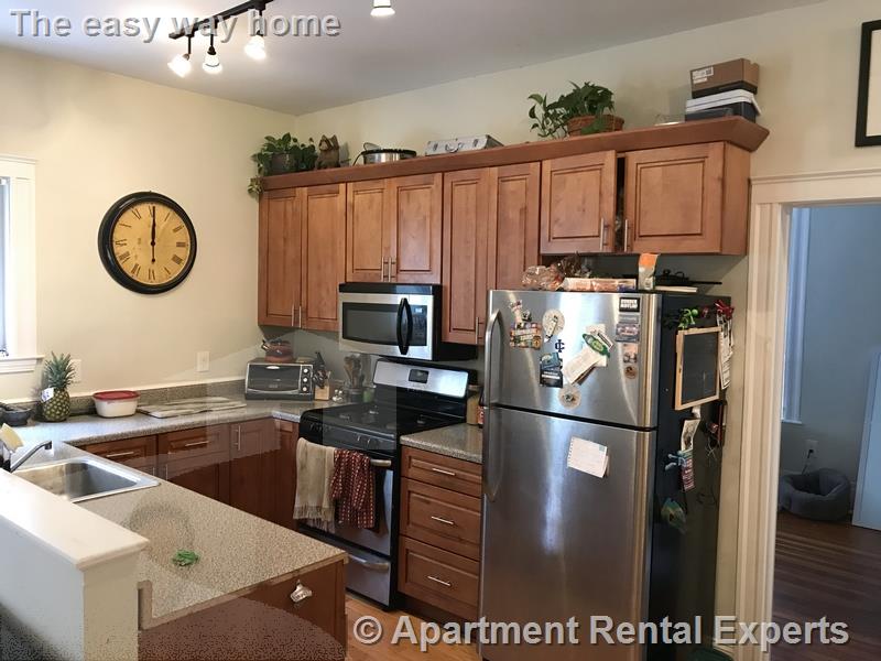 3 bed, 1 bath apartment for rent at 358 Broadway Unit 1, Winter Hill — photo 3 of 10