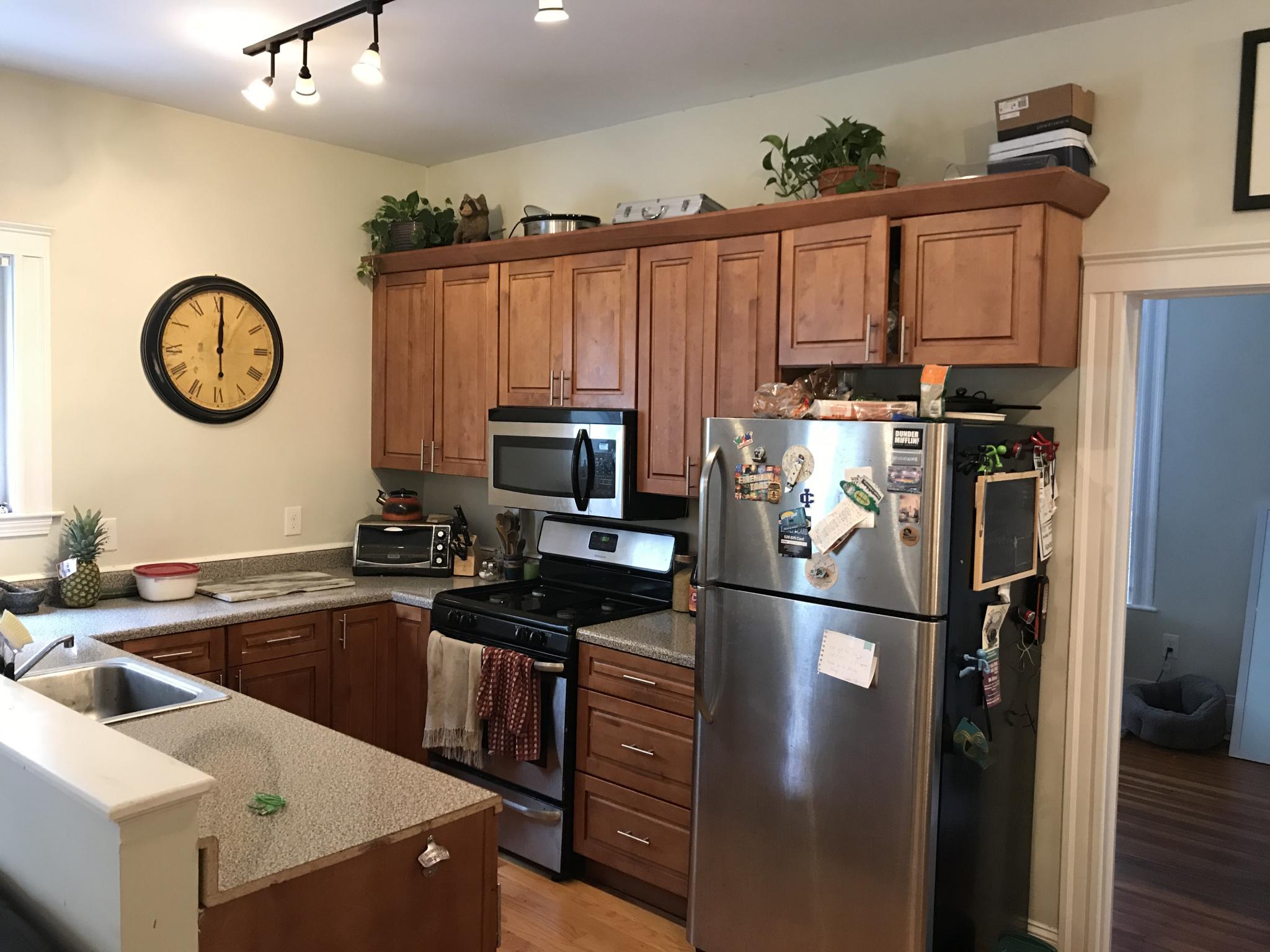 3 bed, 1 bath apartment for rent at 358 Broadway Unit 1R, Winter Hill — photo 2 of 4