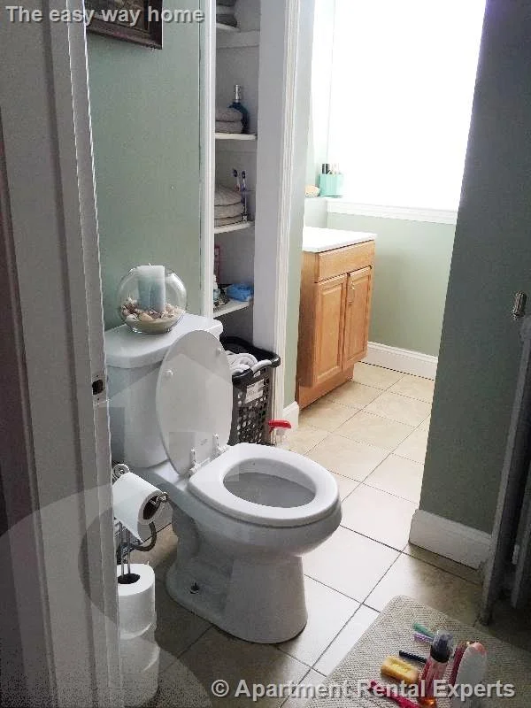 2 bed, 1 bath apartment for rent at 358 Broadway Unit 5, Winter Hill — photo 5 of 12