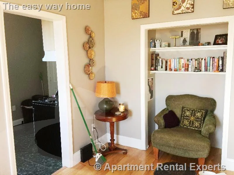 2 bed, 1 bath apartment for rent at 358 Broadway Unit 5, Winter Hill — photo 4 of 12