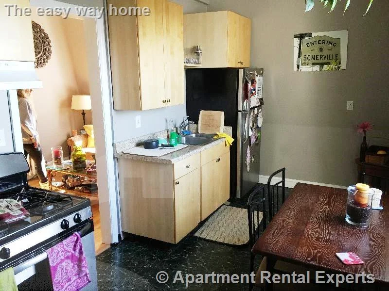 2 bed, 1 bath apartment for rent at 358 Broadway Unit 5, Winter Hill