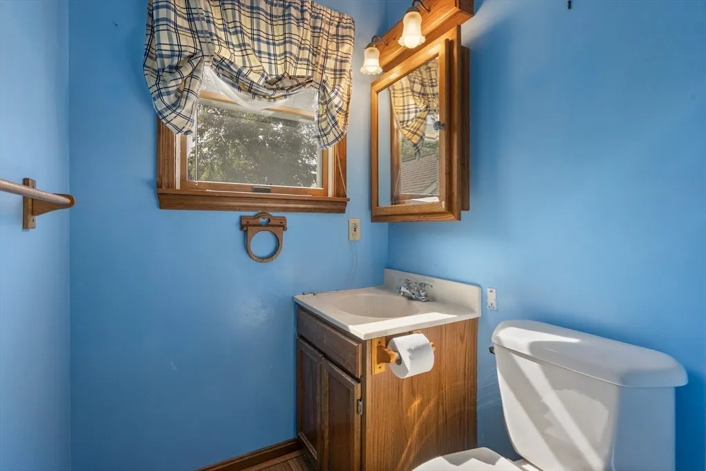 3 bed, 1 bath apartment for rent at 358 East St Unit 358, Ludlow — photo 7 of 10