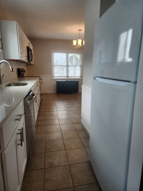 2 bed, 1 bath apartment for rent at 358 Eastern Ave Unit 2, Lynn — photo 7 of 9