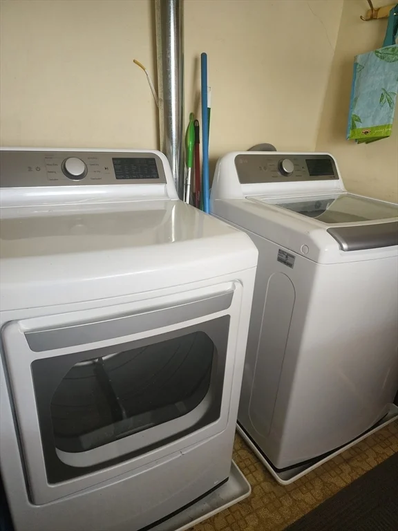 2 bed, 1 bath apartment for rent at 358 Eastern Ave Unit 2, Lynn — photo 9 of 9