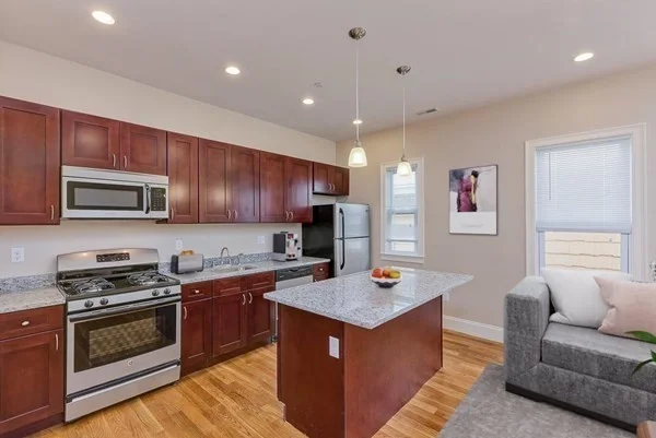 4 bed, 1 bath apartment for rent at 358 Meridian St Unit 2, East Boston