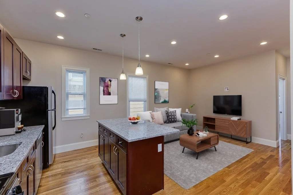 4 bed, 1 bath apartment for rent at 358 Meridian St Unit 2, East Boston — photo 2 of 10