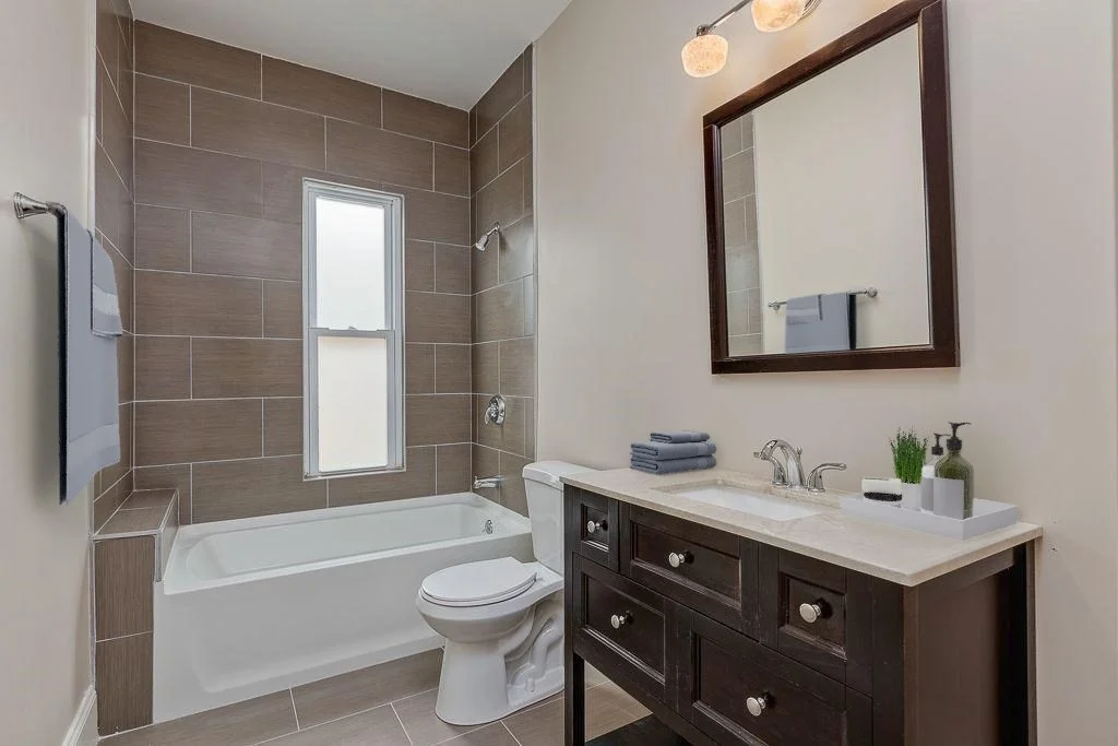 4 bed, 1 bath apartment for rent at 358 Meridian St Unit 2, East Boston — photo 6 of 10