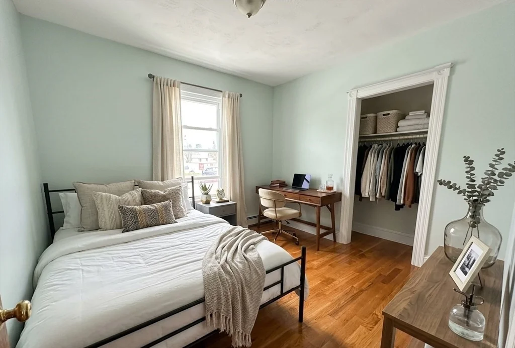 3 bed, 1 bath apartment for rent at 359-361 Western Ave Unit 3, Riverside — photo 5 of 11