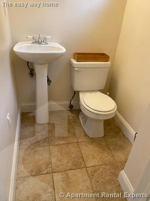 3 bed, 1 bath apartment for rent at 359 Highland Ave Unit 2, Davis Square — photo 8 of 13