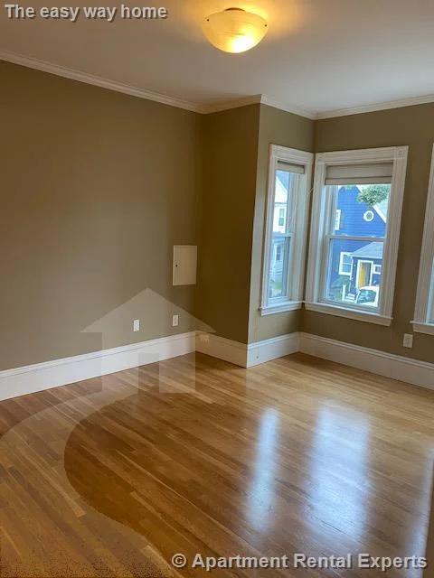 3 bed, 1 bath apartment for rent at 359 Highland Ave Unit 2, Davis Square — photo 5 of 13