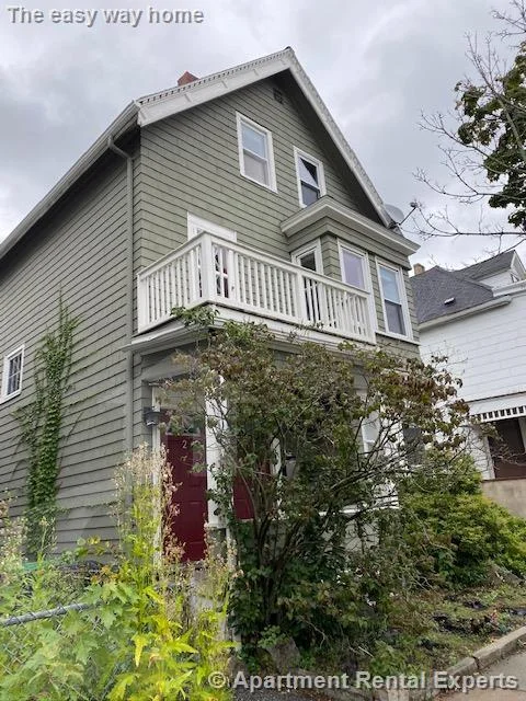 3 bed, 1 bath apartment for rent at 359 Highland Ave Unit 2, Davis Square — photo 1 of 13