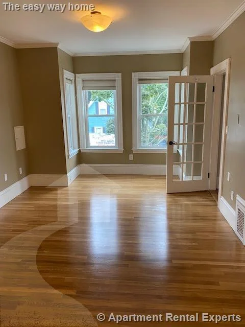 3 bed, 1 bath apartment for rent at 359 Highland Ave Unit 2, Davis Square — photo 3 of 13