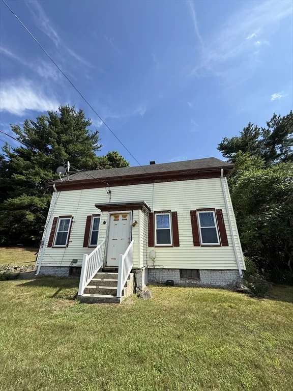 3 bed, 2 bath apartment for rent at 359 Mishawum Rd, Woburn — photo 16 of 16