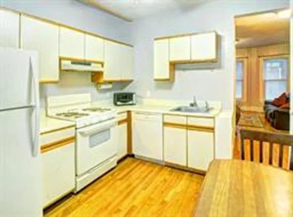 1 bed, 1 bath apartment for rent at 35A Harvard St Unit 1, Coolidge Corner — photo 1 of 6