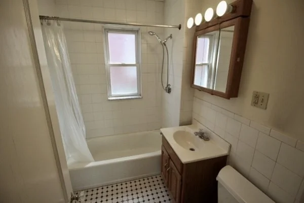 2 bed, 1 bath apartment for rent at 36-38 Dartmouth St Unit 36, East Arlington — photo 14 of 24