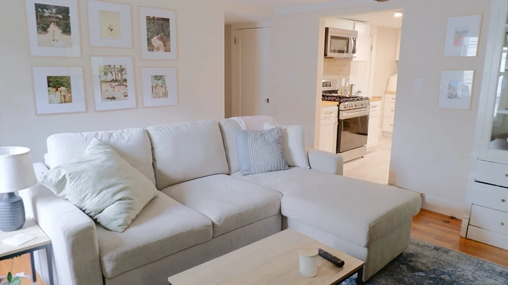 2 bed, 1 bath apartment for rent at 36-38 Great Rd Unit 4, Bedford — photo 6 of 14