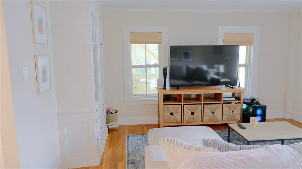 2 bed, 1 bath apartment for rent at 36-38 Great Rd Unit 4, Bedford — photo 8 of 14