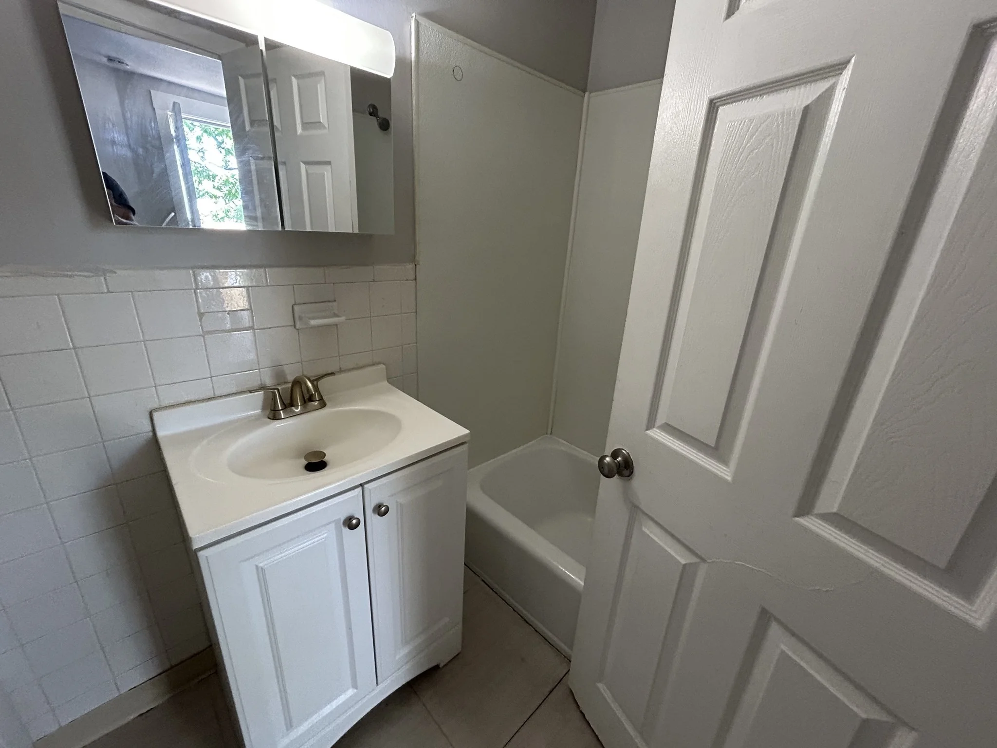Studio bed, 1 bath apartment for rent at 36-40 Orange Unit 36#1, Chelsea — photo 3 of 4