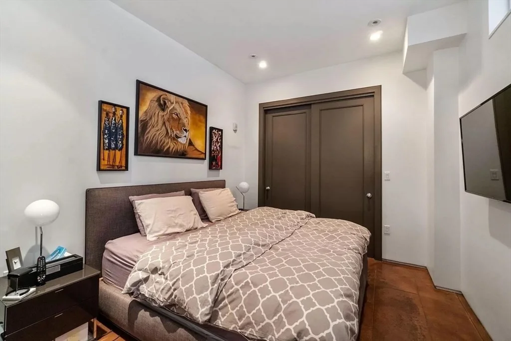 1 bed, 1 bath apartment for rent at 36 A St Unit 4A, South Boston — photo 8 of 10