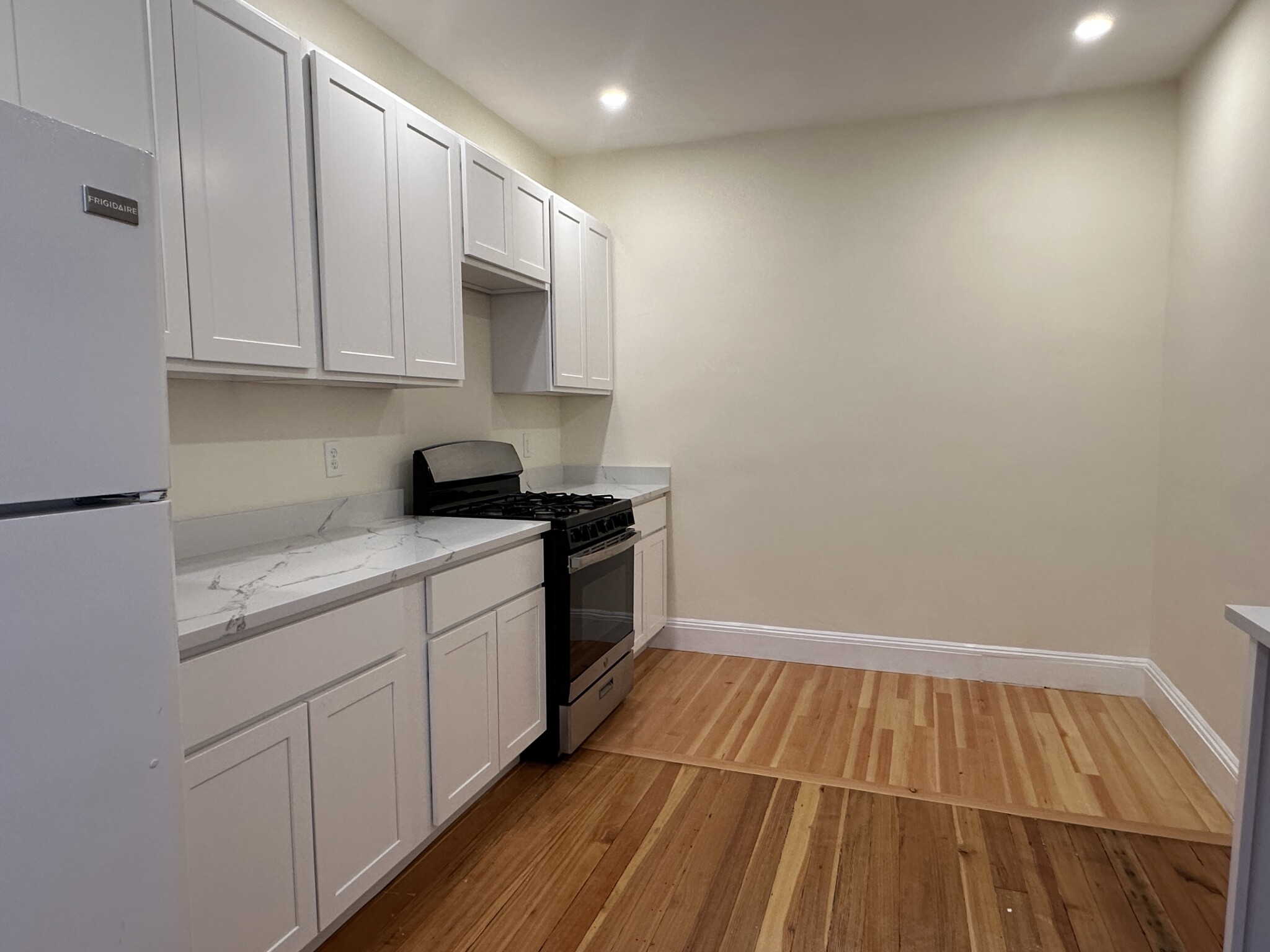 3 bed, 1 bath apartment for rent at 36 Addington Rd Unit 3, Aspinwall Hill — photo 14 of 16