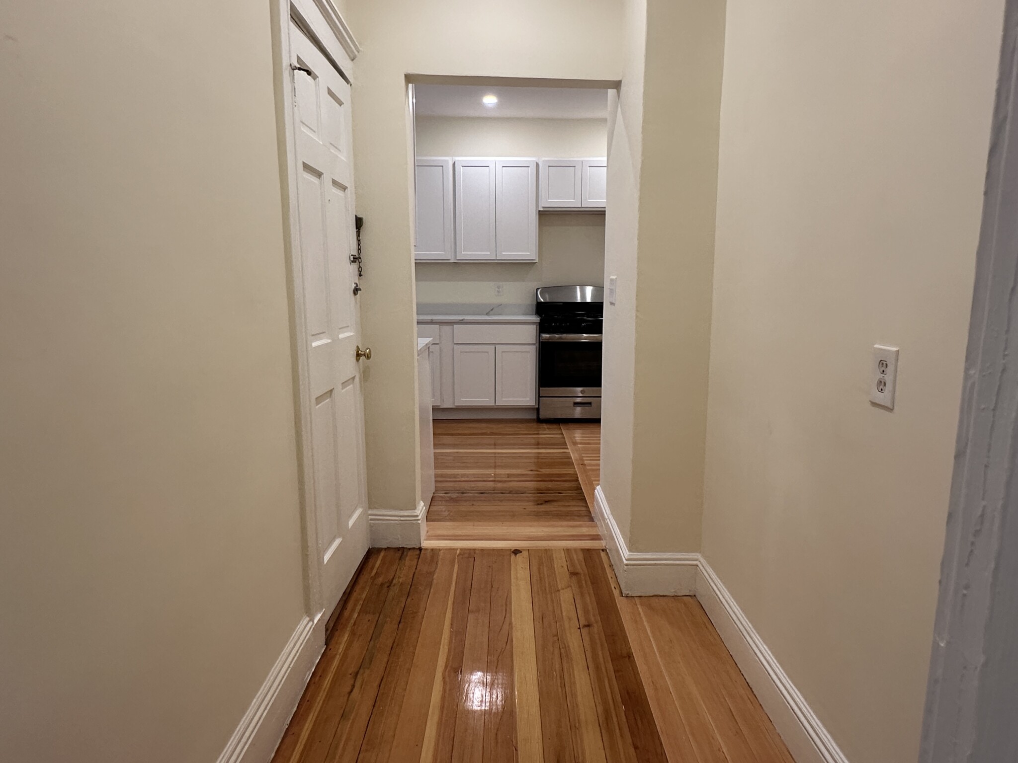 3 bed, 1 bath apartment for rent at 36 Addington Rd Unit 3, Aspinwall Hill — photo 15 of 16